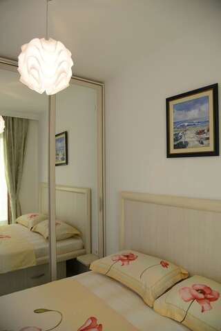 Апартаменты Pearl Shell Apartments Котор Апартаменты с 1 спальней и балконом с видом на море-9