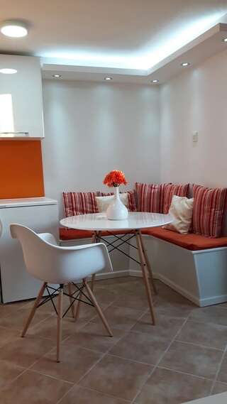 Апартаменты Pearl Shell Apartments Котор Номер-студио в подвале-8